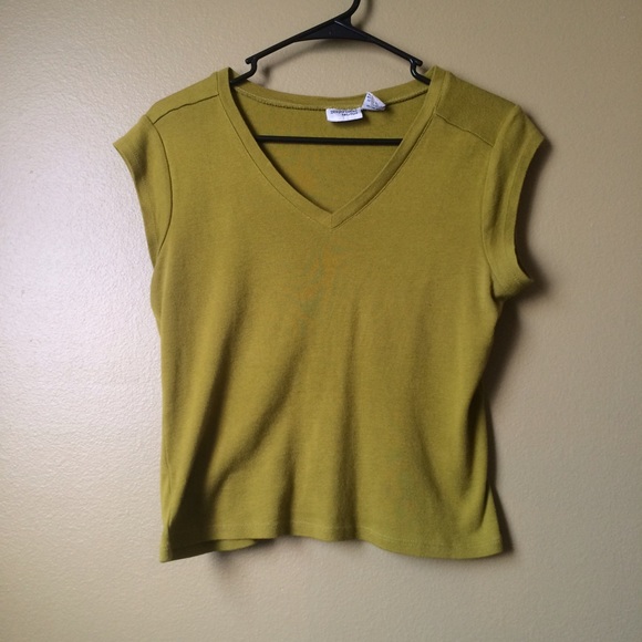 ❌SOLD❌ Green Newport News Crop Top - Picture 1 of 1