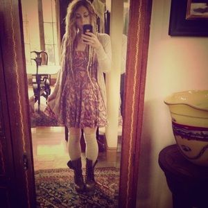 Sleeveless purple floral party dress