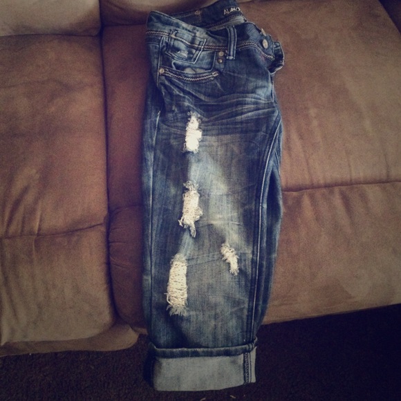 Almost famous capris size 7