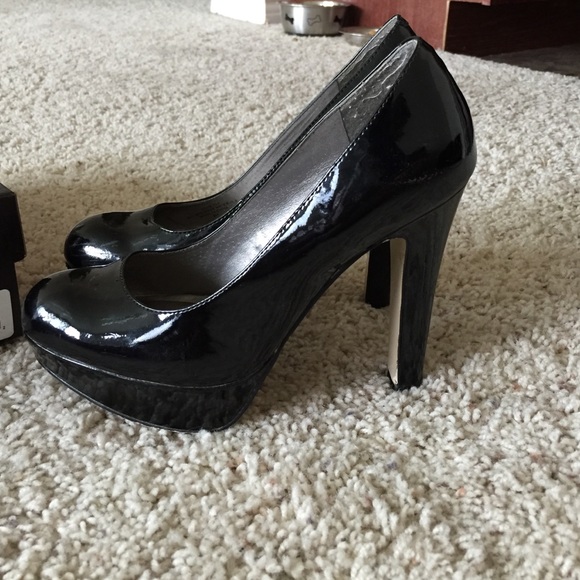 🚫SOLD🚫 Guess black heels - Picture 2 of 3