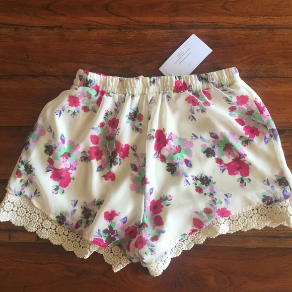 SOLD // NWT Floral Shorts - Picture 2 of 2