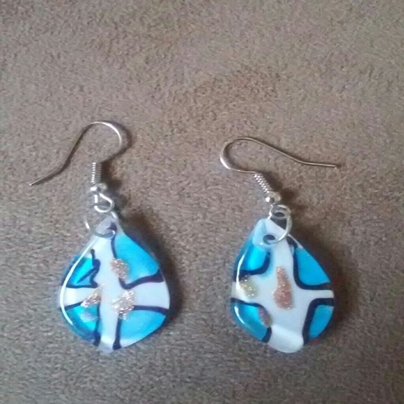 Earring - Picture 2 of 2