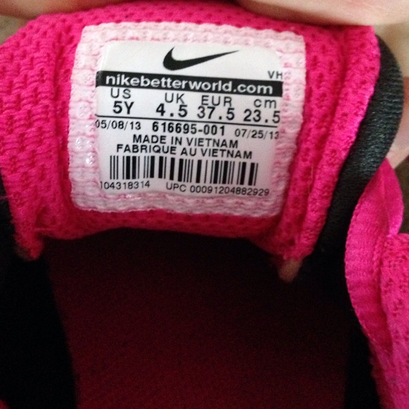 Nike tennis shoes - Picture 3 of 3