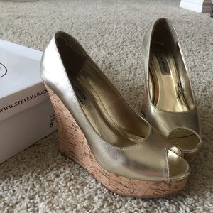 Steve Madden Gold/Cork Wedges