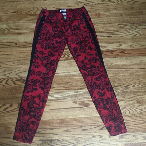 Candies Red/black floral skinny pants