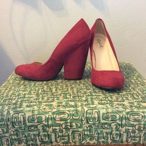 Retro Inspired Burgundy High Heels!