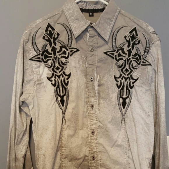 Buckle roar men