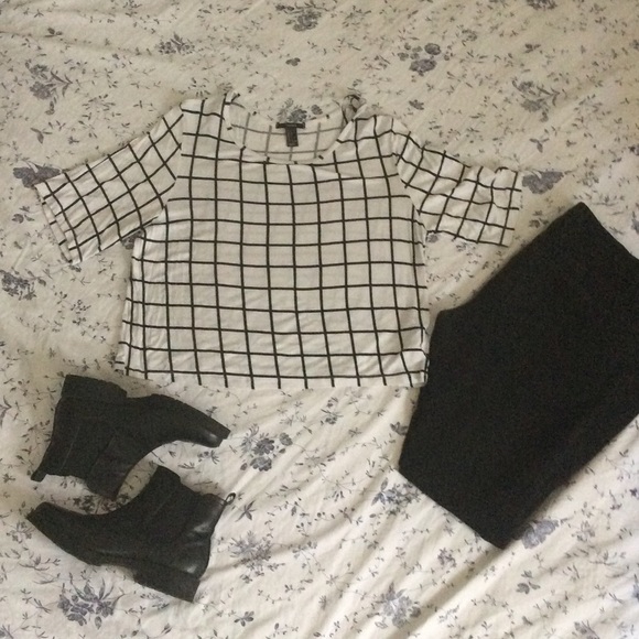 ❌SOLD❌Grid printed top