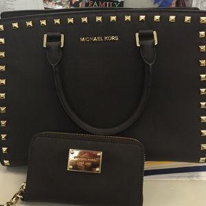 MK purse and wallet