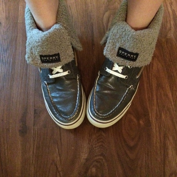 Sperry top-sider shoes😄
