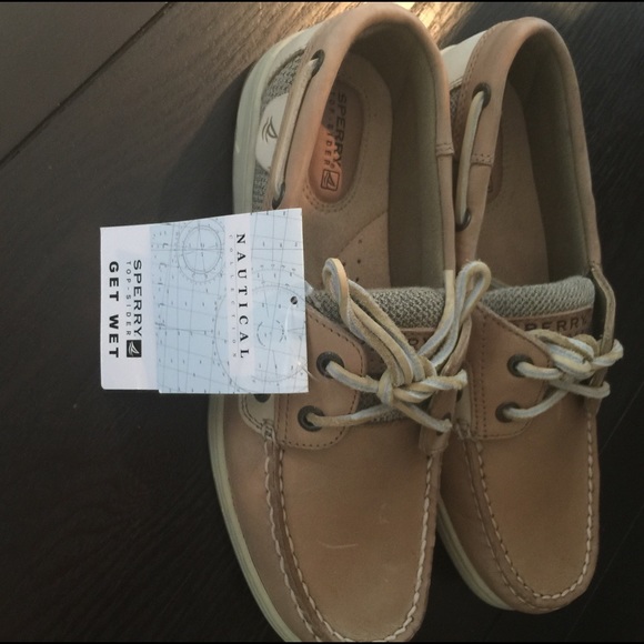 Sperry Intrepid size 7 - new