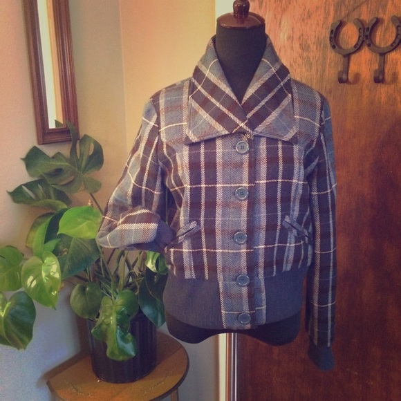 Cropped Fall Jacket - Picture 1 of 4