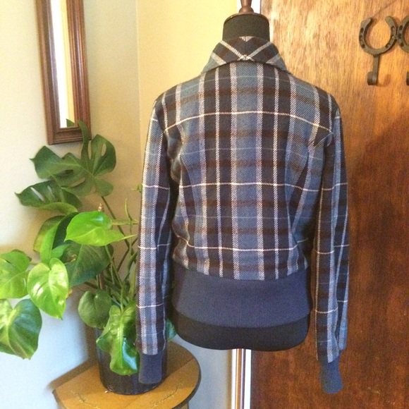 Cropped Fall Jacket - Picture 3 of 4