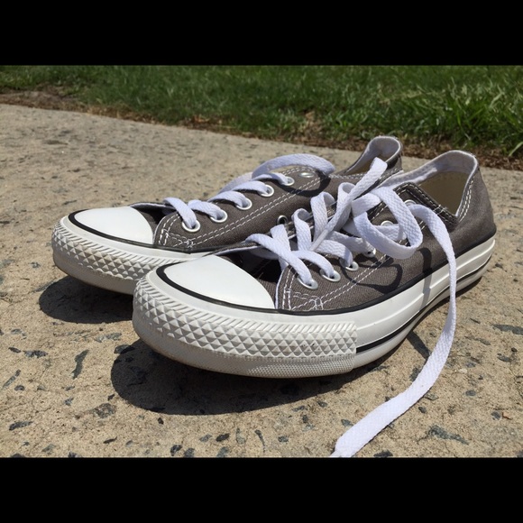 ❌SOLD❌ Charcoal Converse, Like New - Picture 1 of 4