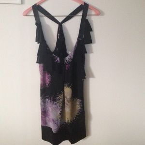 Pretty DVF top