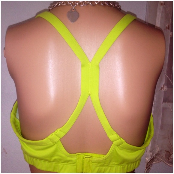 Victoria's Secret sport bra size L - Picture 2 of 4
