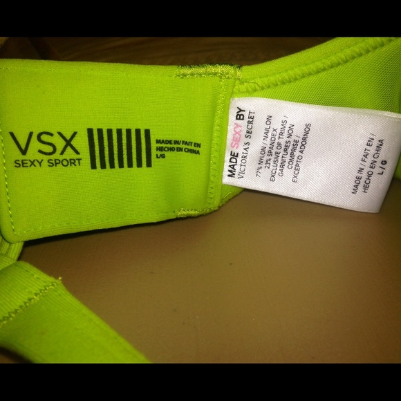 Victoria's Secret sport bra size L - Picture 4 of 4
