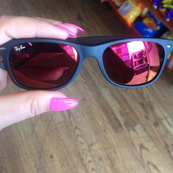 Ray ban new wayfarer  sun classes