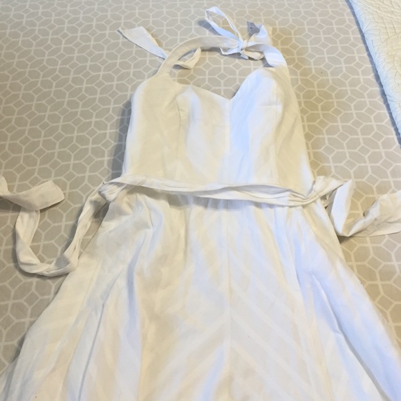 Elegant yet fun White House Black Market dress