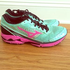 Mizuno Wave Rider 16 running shoes