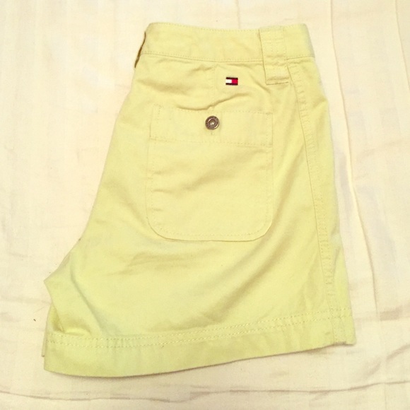 Light green/yellow Tommy Hilfiger shorts!