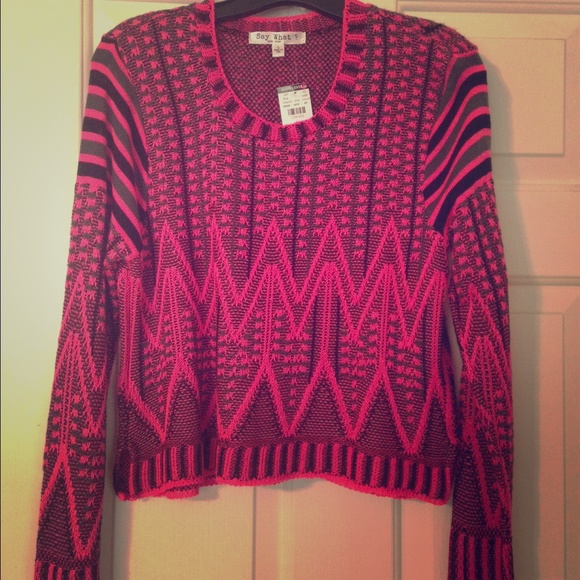Sweater - Picture 1 of 3