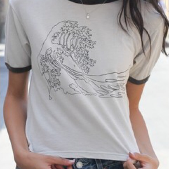 Brandy Melville Wave Tee