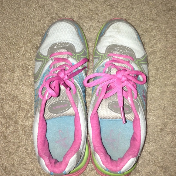 Running shoes
