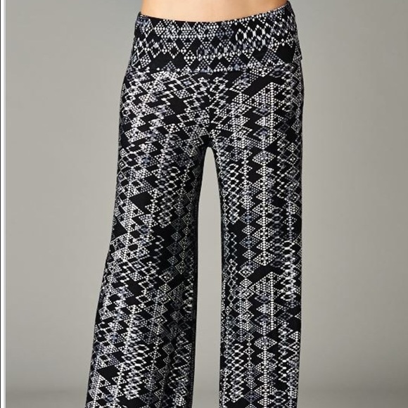 🎉🎈HOST PICK🎈🎉 I LOVE THESE! Soft & comfy pants - Picture 3 of 3