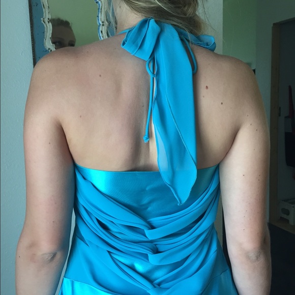 🦋Formal Gown🦋 - Picture 2 of 4