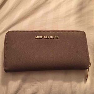 Michael Kors continental wallet