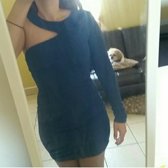 *SOLD* Bcbg bodycon one shoulder dress - Picture 6 of 6