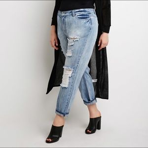 NWT Forever 21 Distressed Denim Jeans