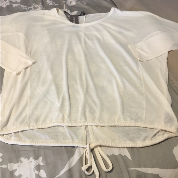 Last one๐ทLovely white/Ivory loose top๐ท - Picture 2 of 4