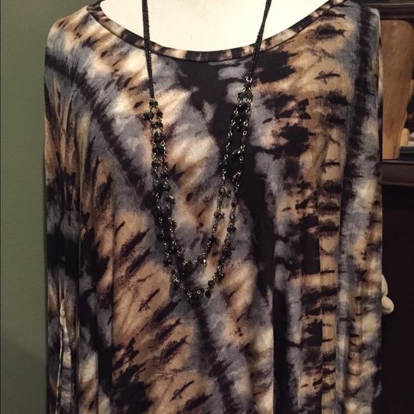 Tee shirt feeling, so comfy "poncho" type top - Picture 4 of 4