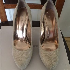 BCBG nude pumps