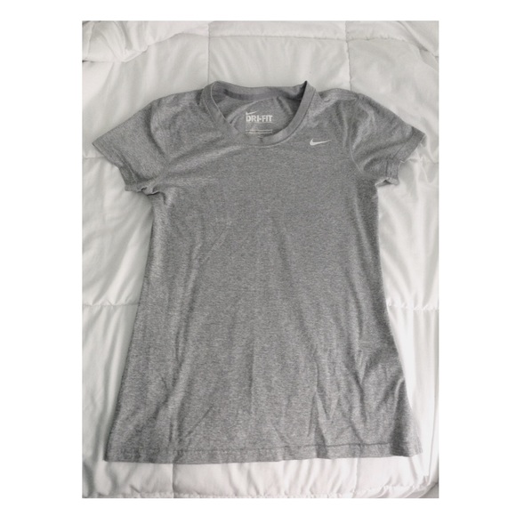 Nike Dry-Fit tee💎