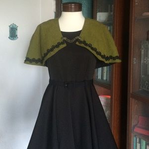 Vintage 50's olive green capelette