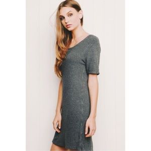 !🎉HP🎉Brandy Melville Emily Dress