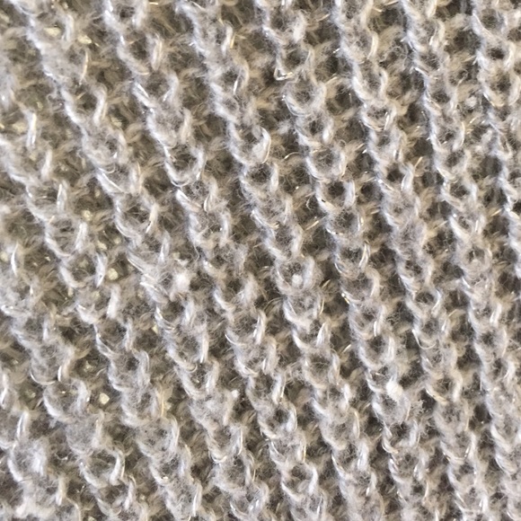 sweater - Picture 2 of 4