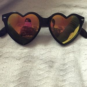 Mirror sunglasses