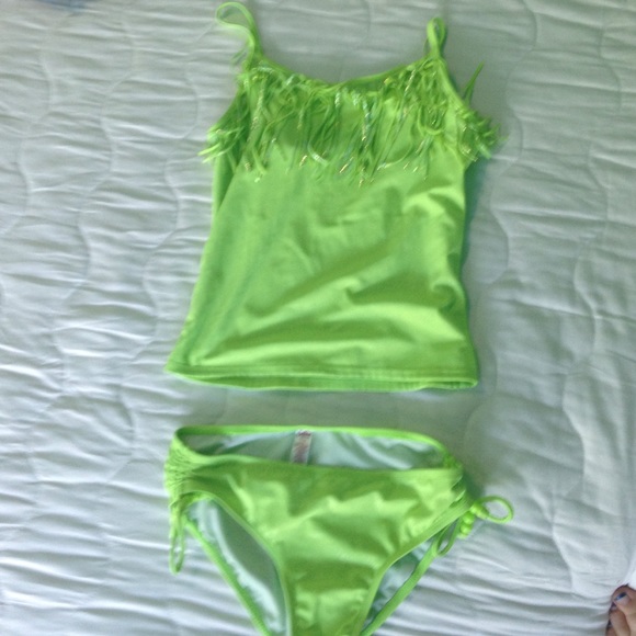 Frilly lime green Takini