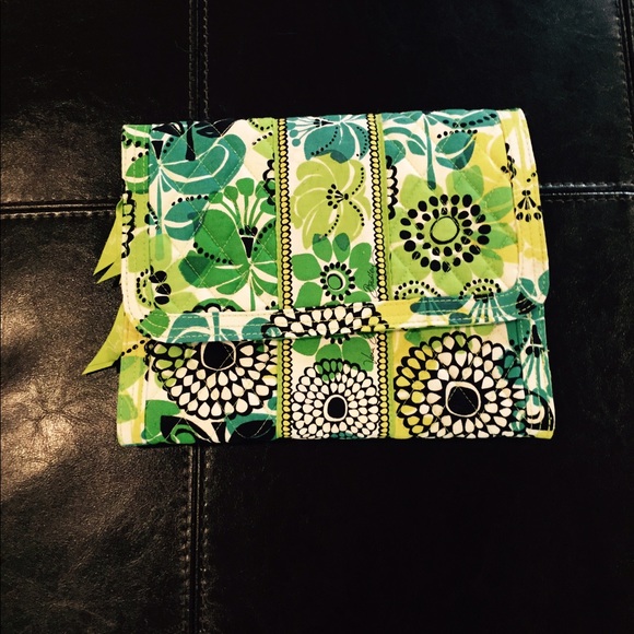 Vera Bradley Limes Up Jewelry Folio