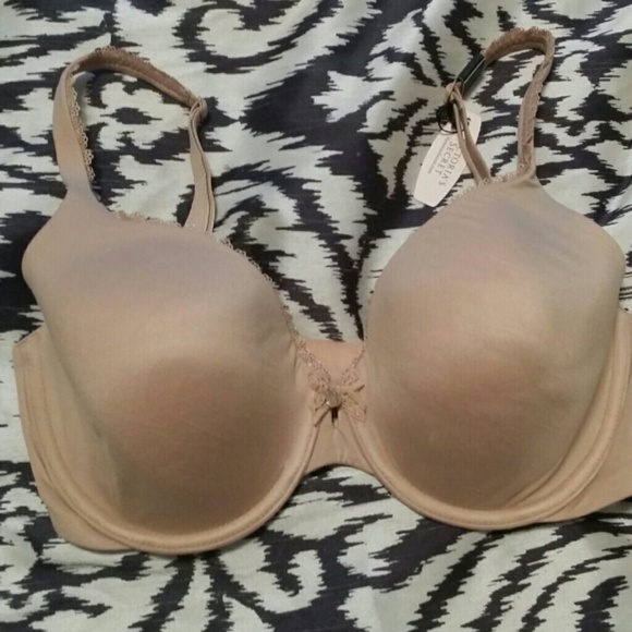32DD Nude VS Bra
