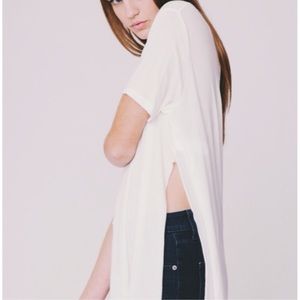 ❤️NWOT❤️Brandy Melville Helen top