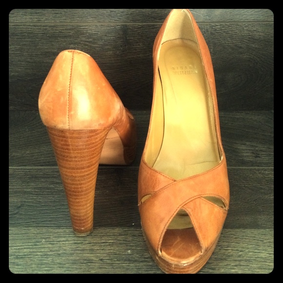Stuart Weitzman tan heels
