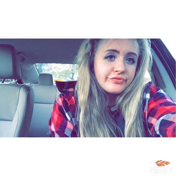 Meet your buyer/seller!! ๐ป๐๐ - Picture 3 of 4