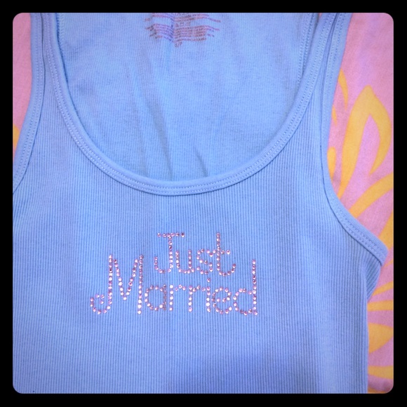 ❌SOLD❌Baby blue "just married" tank