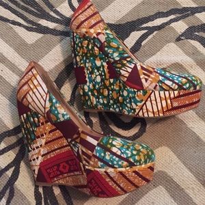 Aldo Forwood wedges size 37