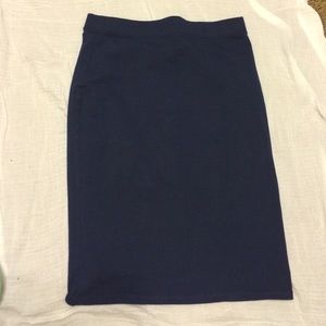 Stretchy pencil skirt